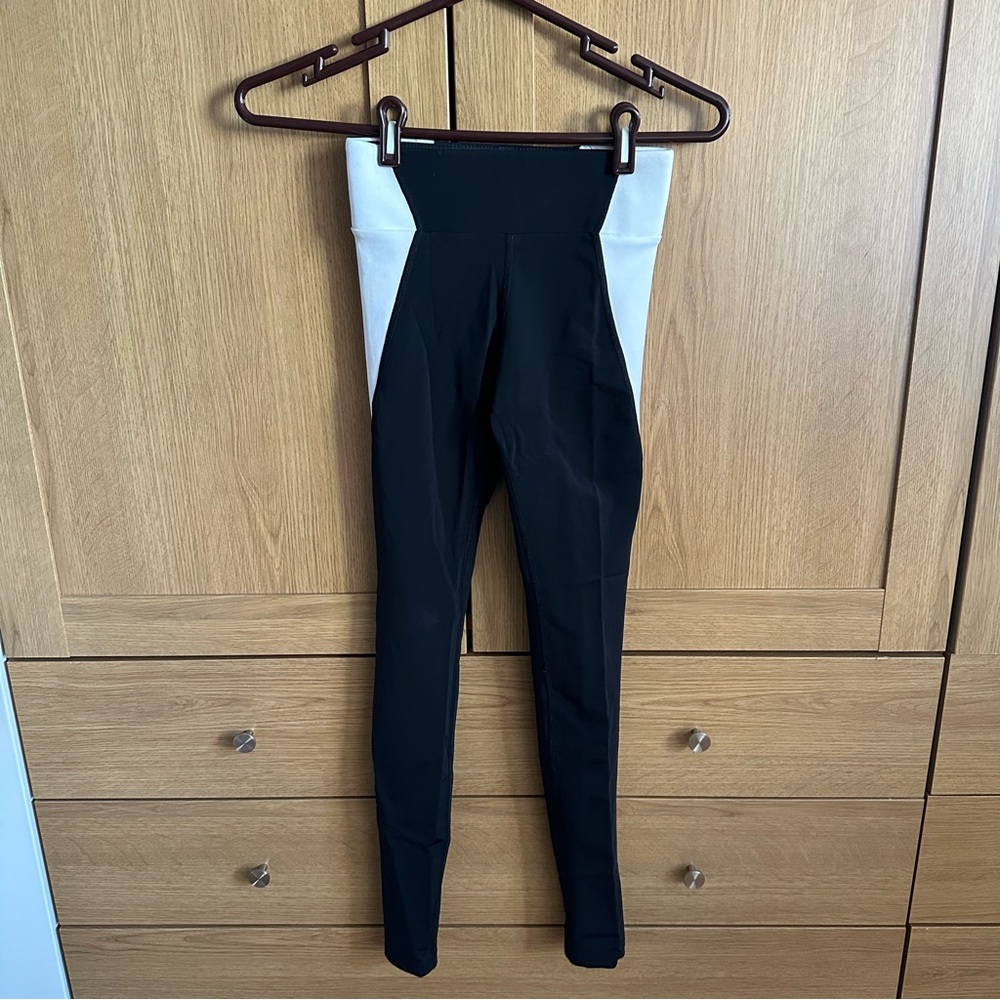 Monday Active Black and White Leggings